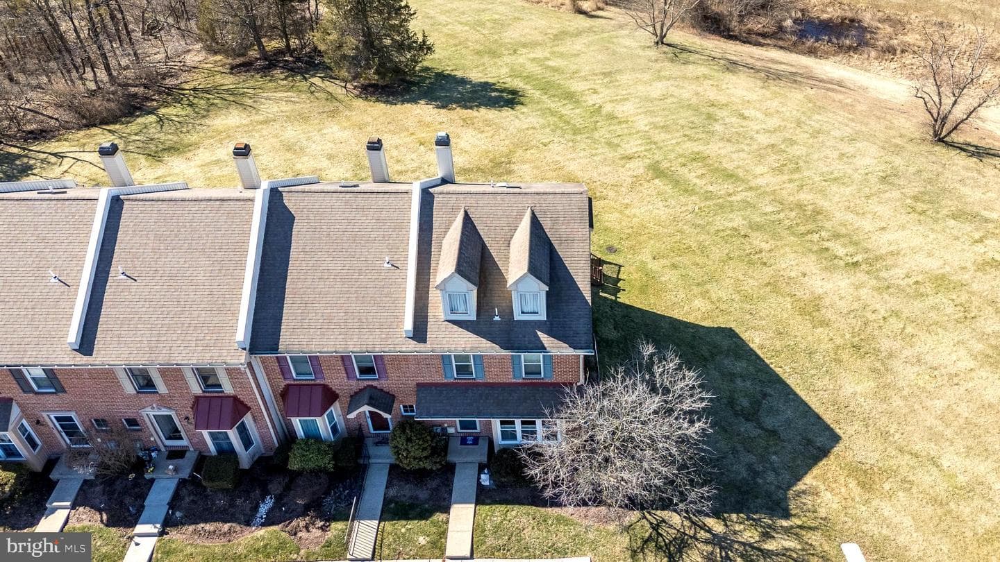 400 Calverton Court photo 7