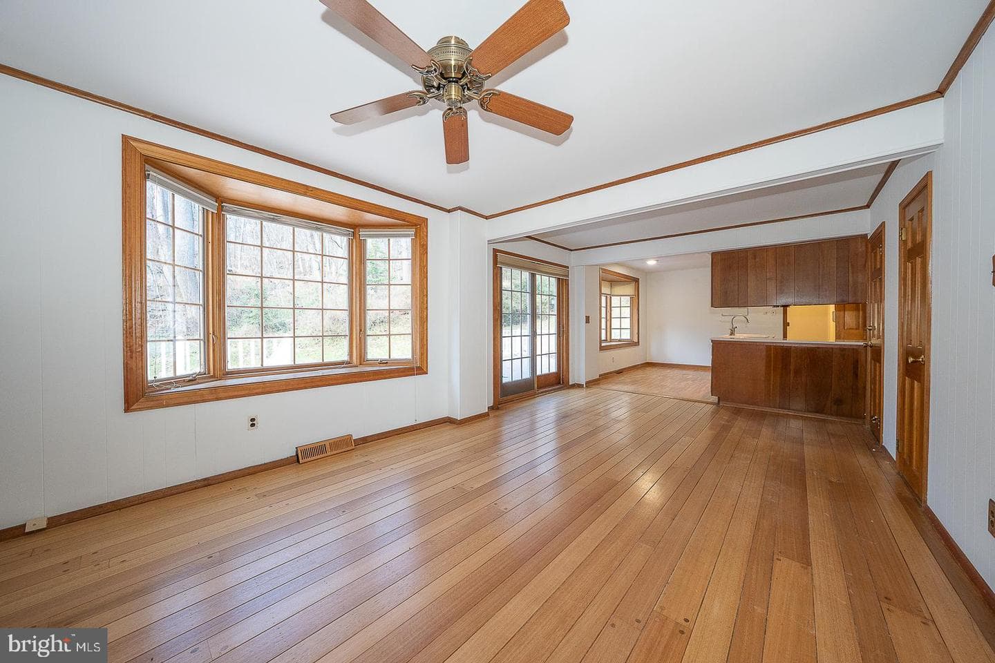 485 Garrison Way photo 12