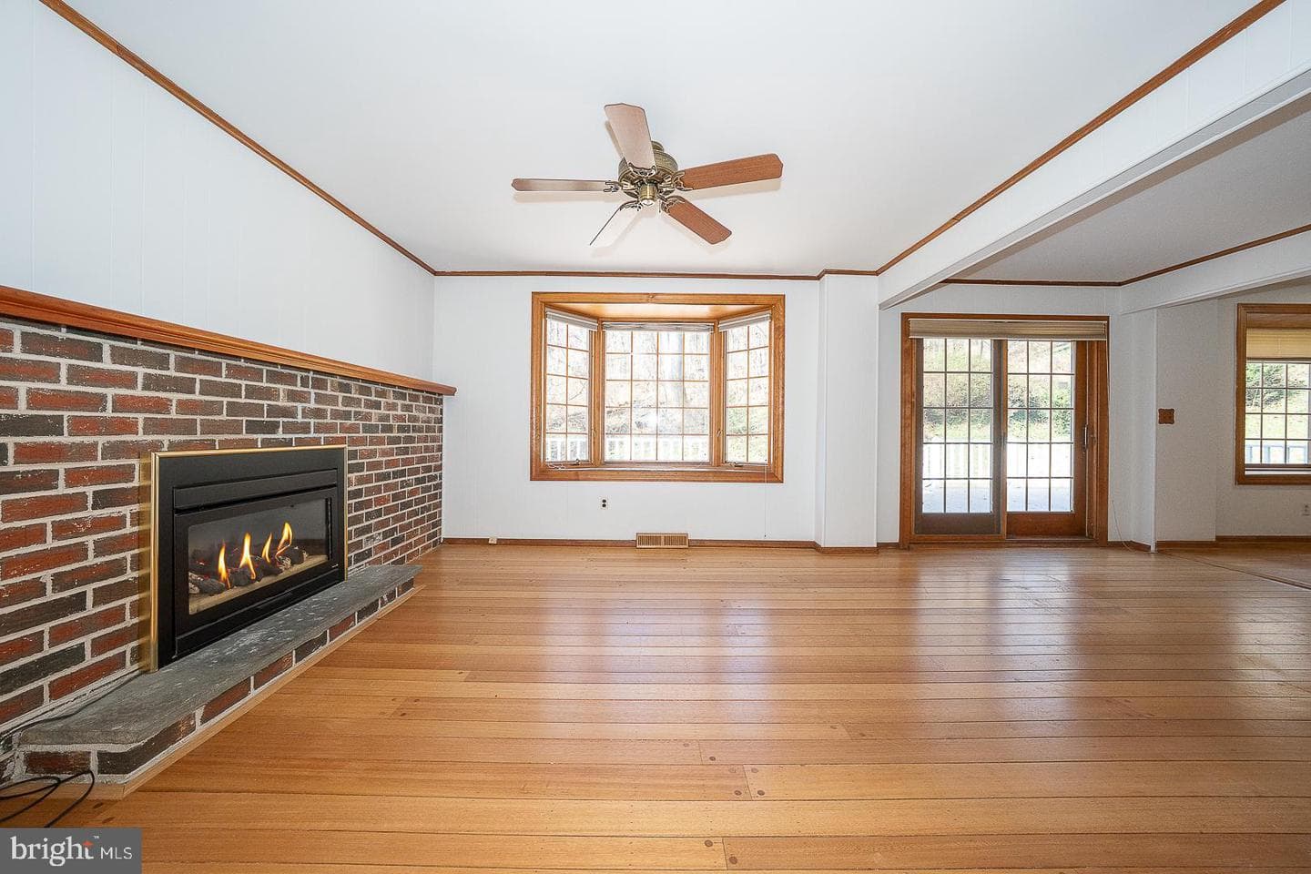 485 Garrison Way photo 14