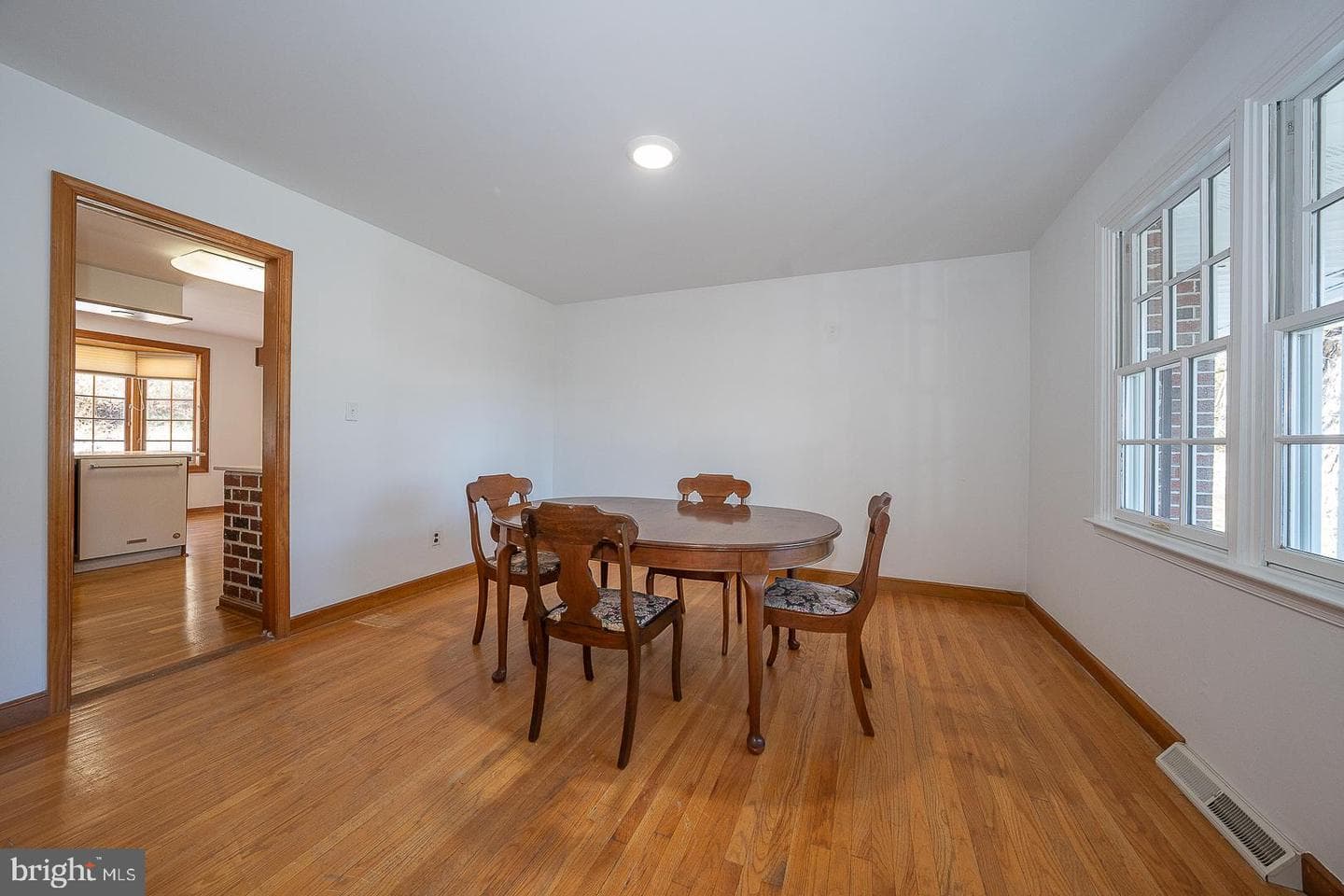 485 Garrison Way photo 25