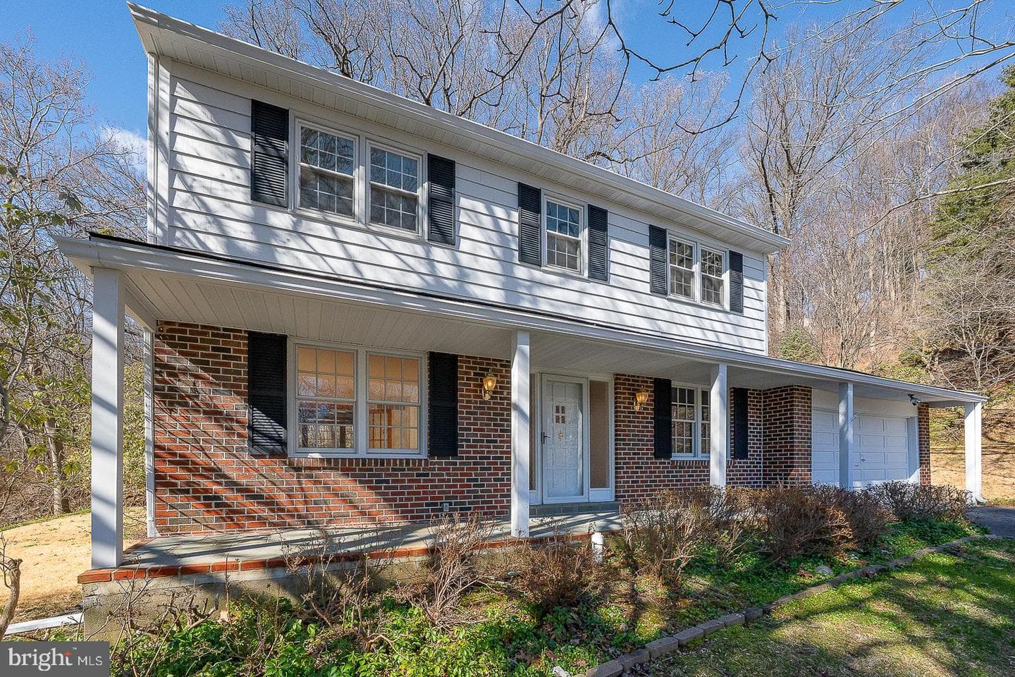 485 Garrison Way photo 3
