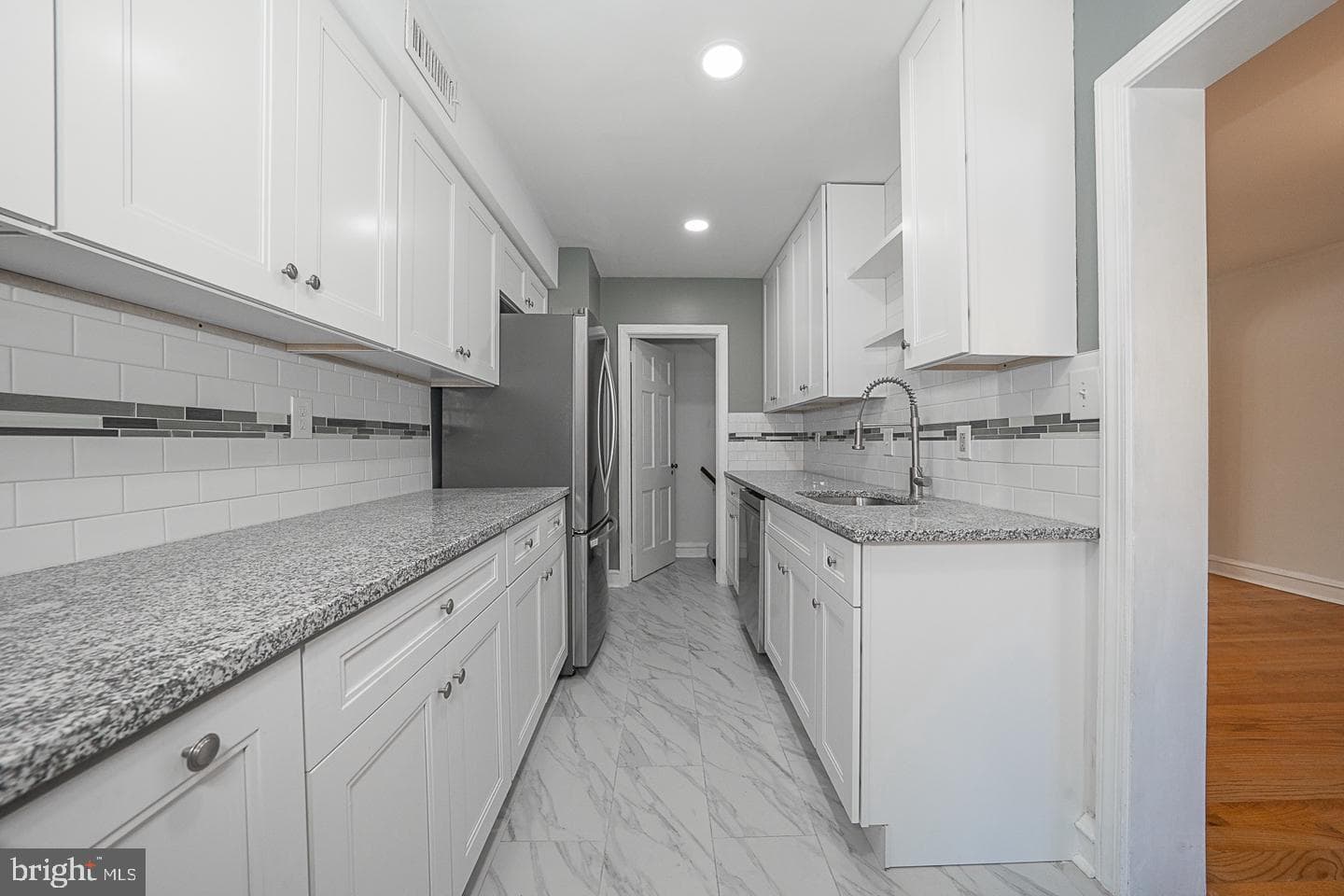 249 Stoneway Lane photo 23