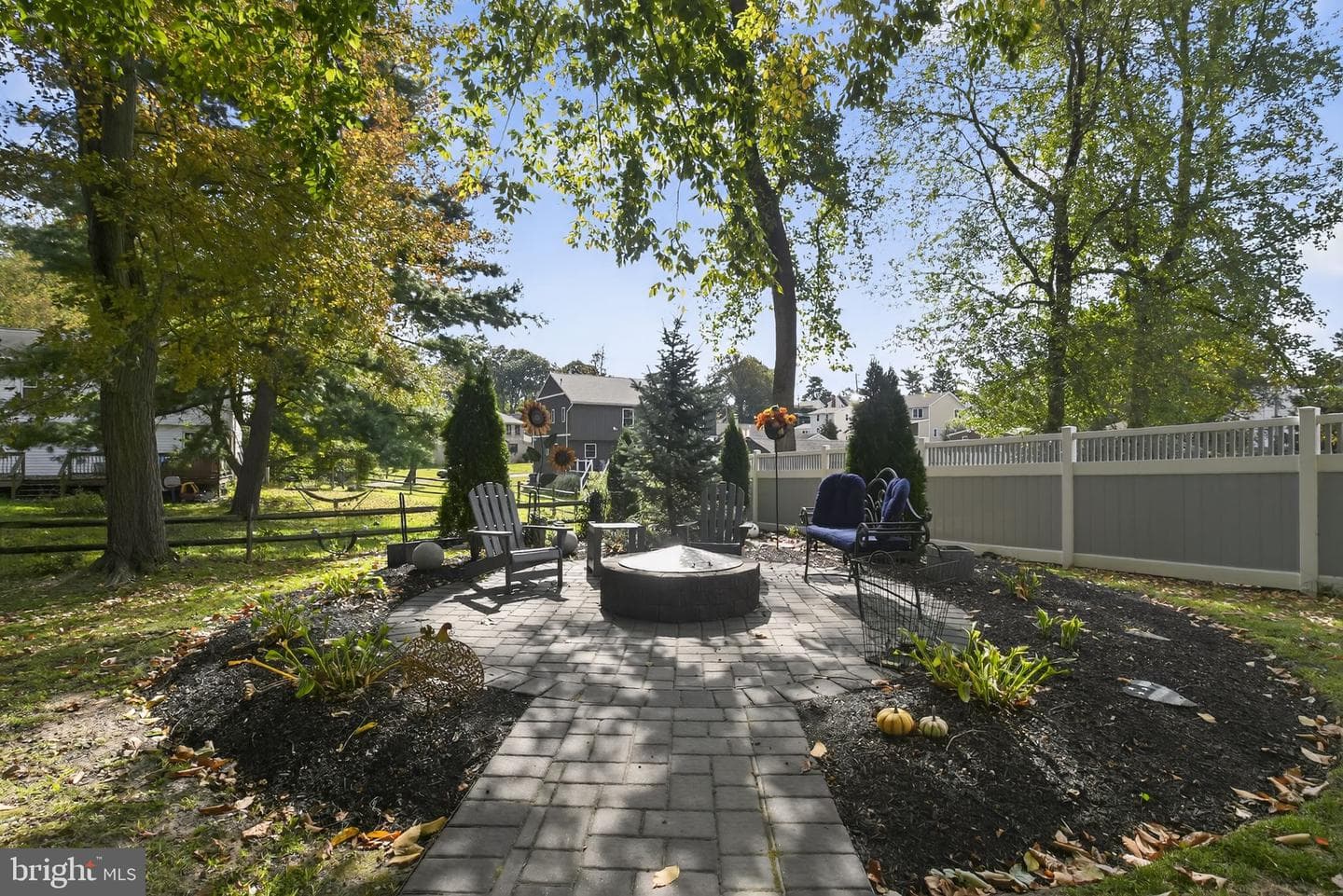 927 Sherman Avenue photo 30
