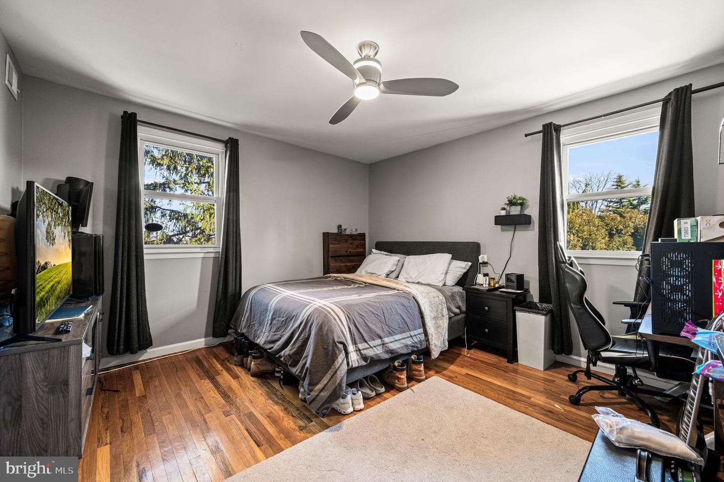 947 Barnswallow Lane photo 32