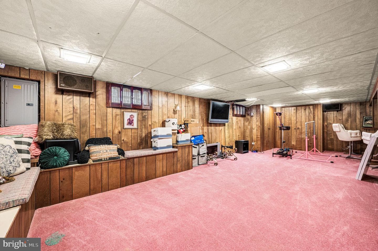 947 Barnswallow Lane photo 39