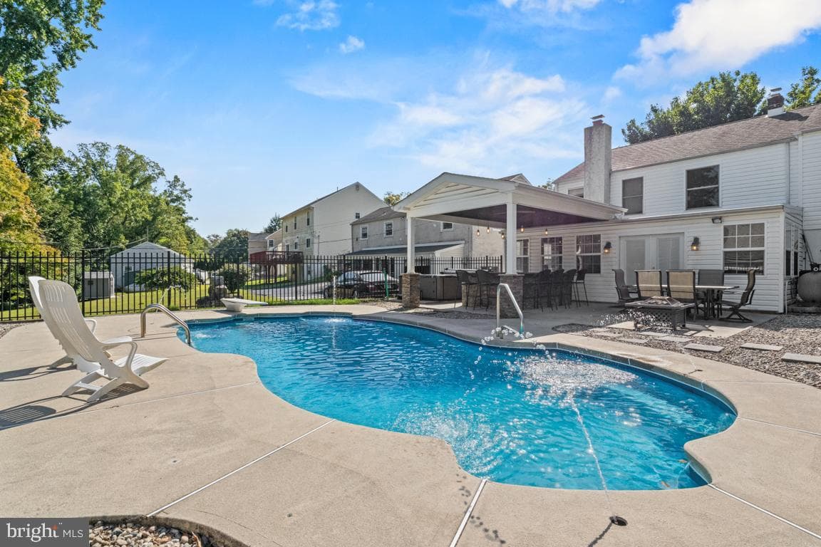 416 Stuart Ln, Ambler