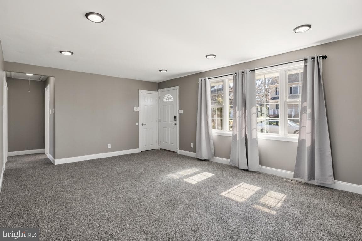 416 Stuart Ln photo 10