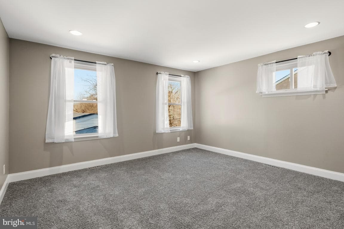 416 Stuart Ln photo 15