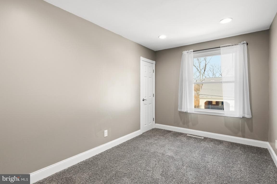 416 Stuart Ln photo 21