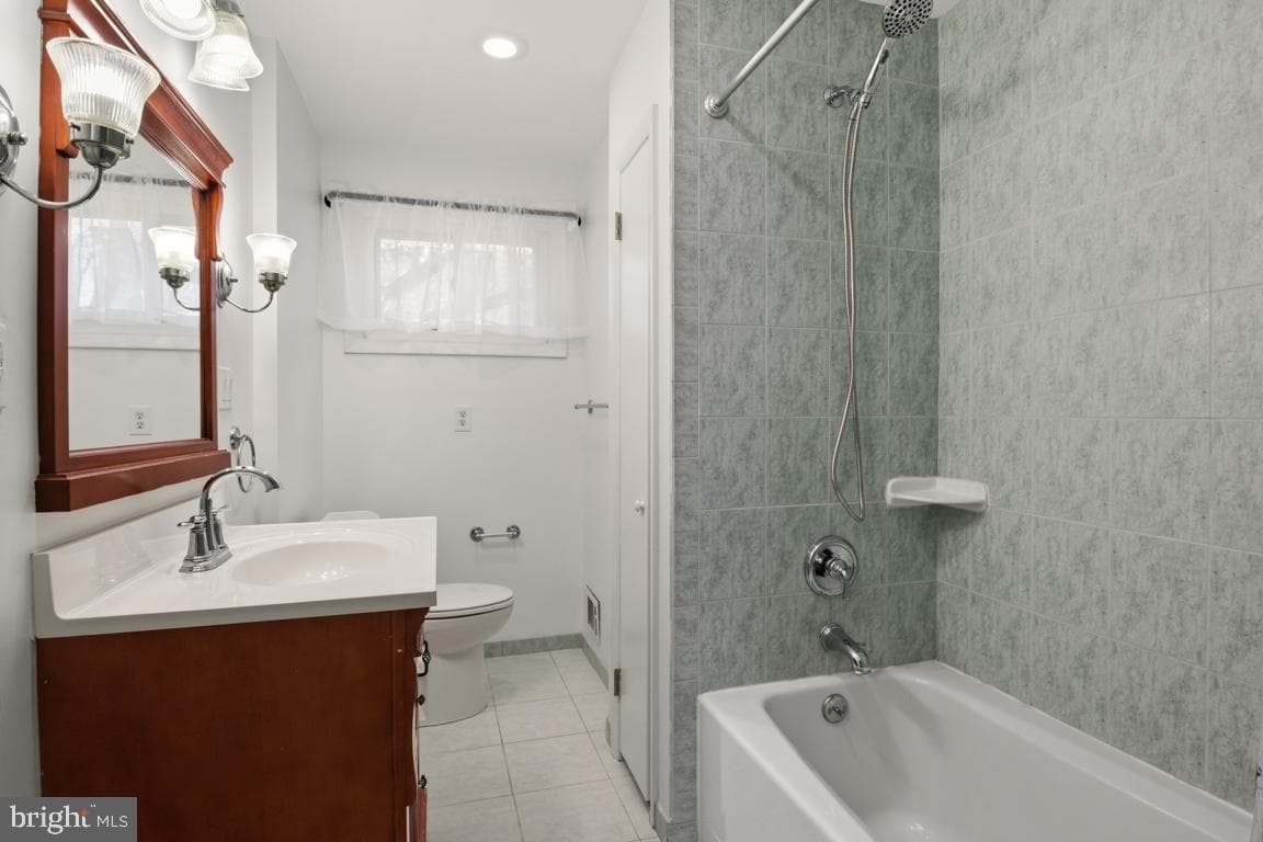 416 Stuart Ln photo 23