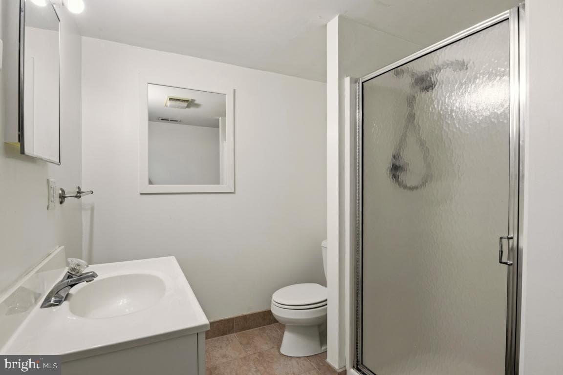 416 Stuart Ln photo 27