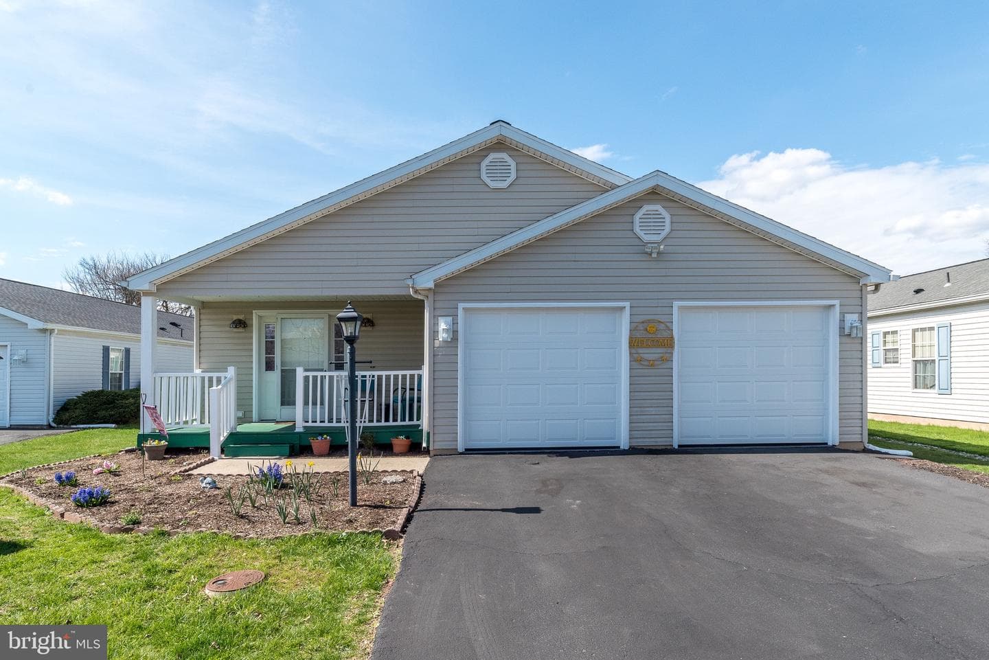 307 Carver Lane photo 2
