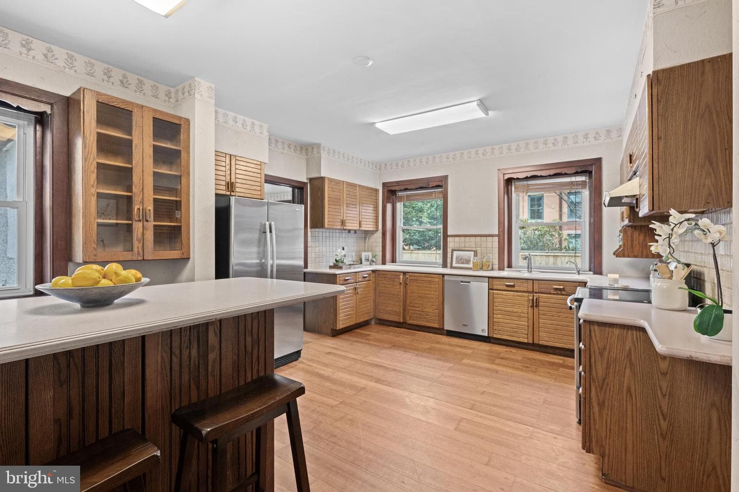 111 E Montgomery Avenue photo 20