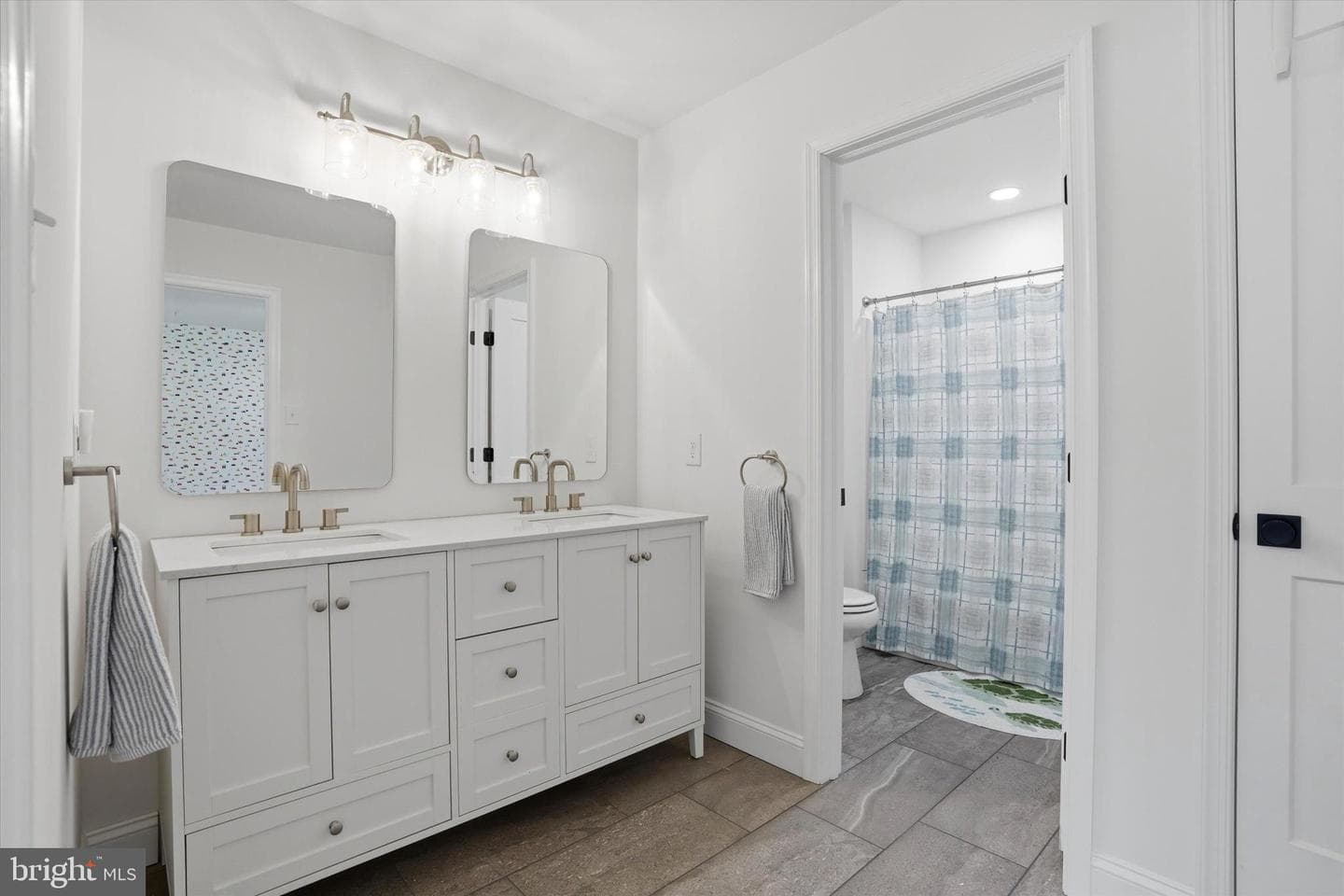 41 S Grange Avenue photo 36