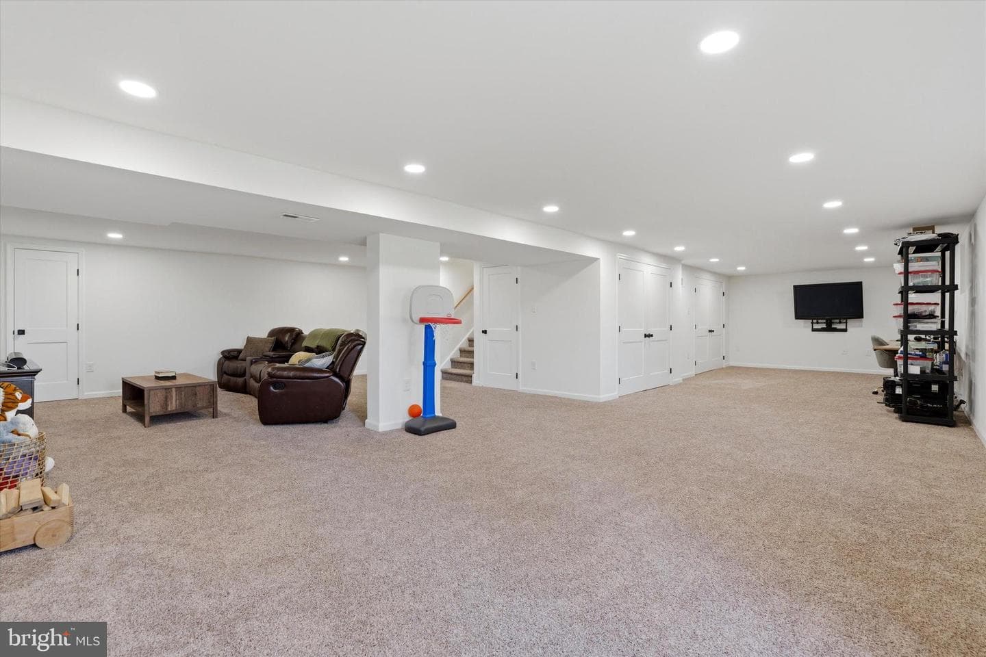 41 S Grange Avenue photo 39