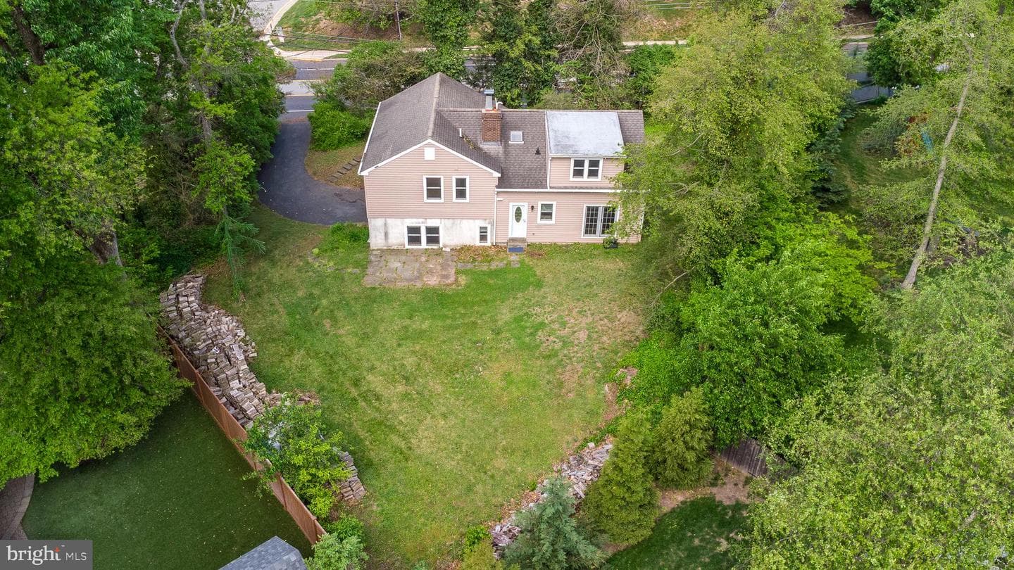 125 N Bethlehem Pike photo 37