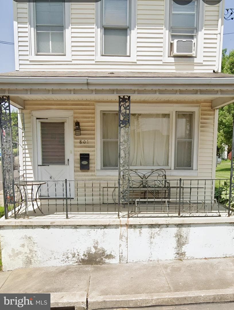 801 Glasgow Street photo 2