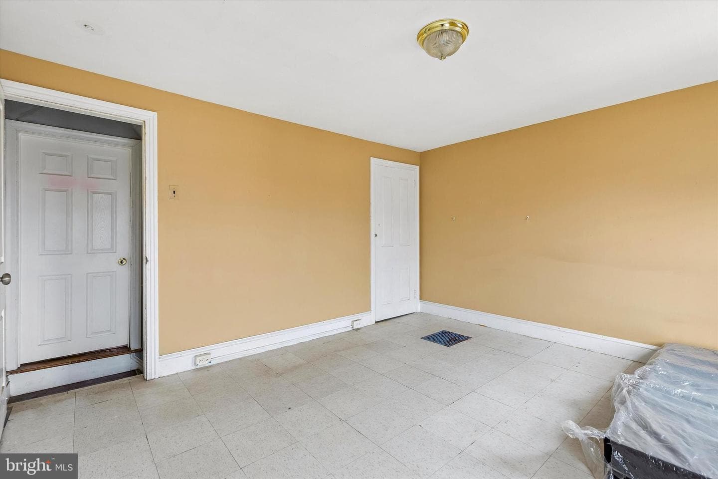 651 Corson Street photo 9