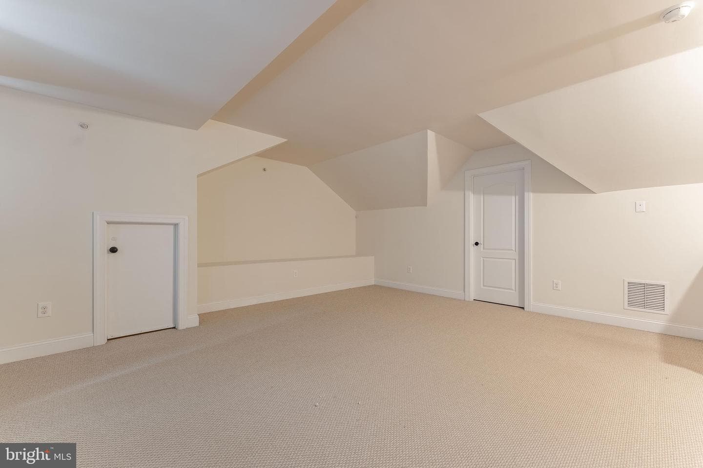 510 Old Lancaster Road photo 32