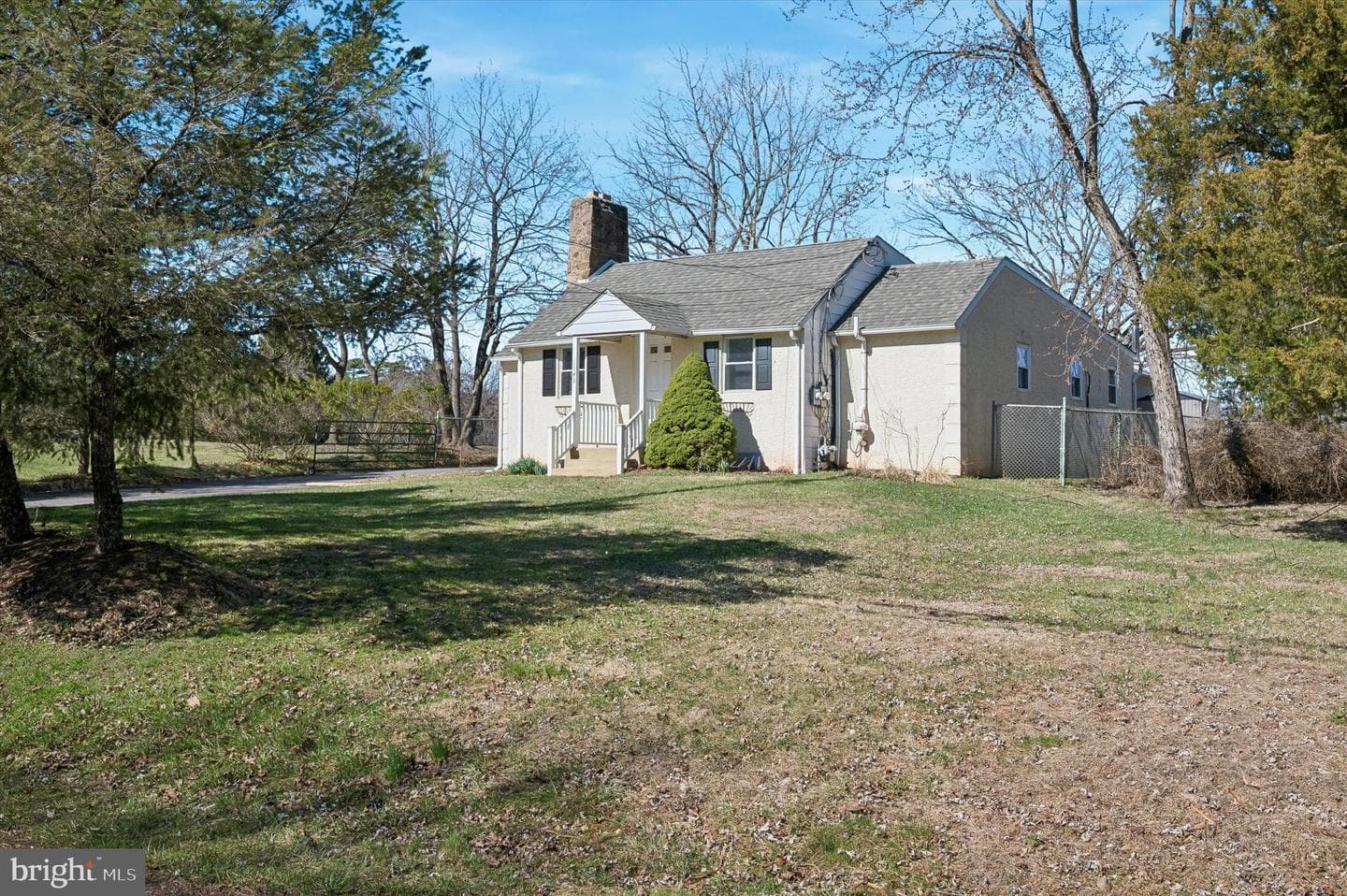 1143 Pawlings Road photo 2