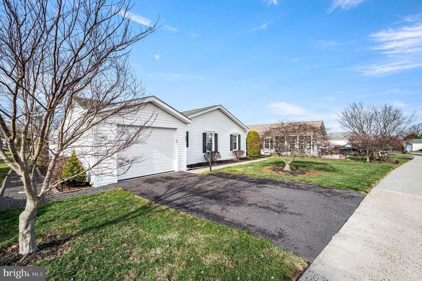 350 Farm Lane photo 2