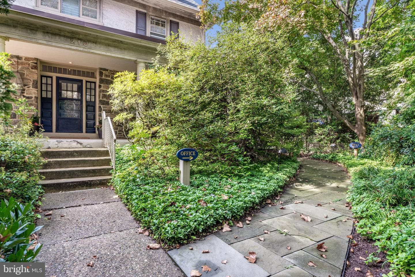 210 Kent Road photo 2