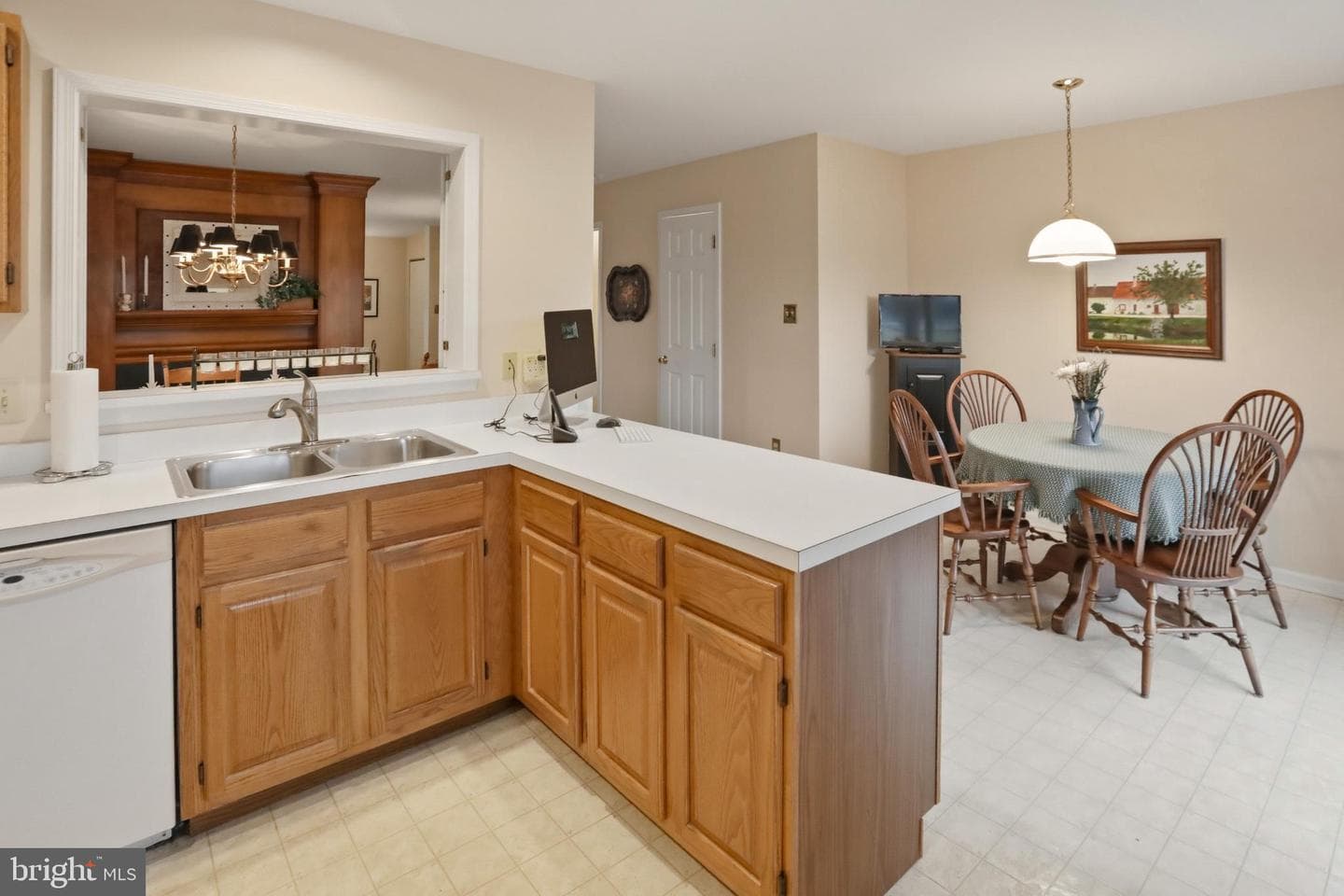 33 Stafford Square photo 17