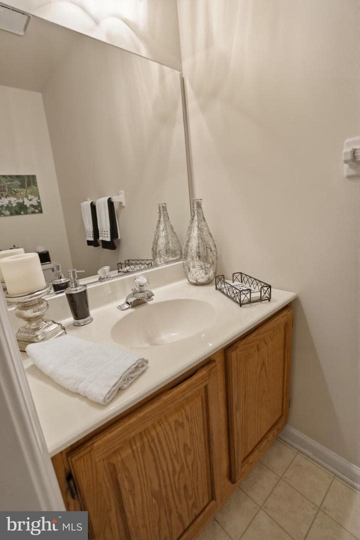 33 Stafford Square photo 53