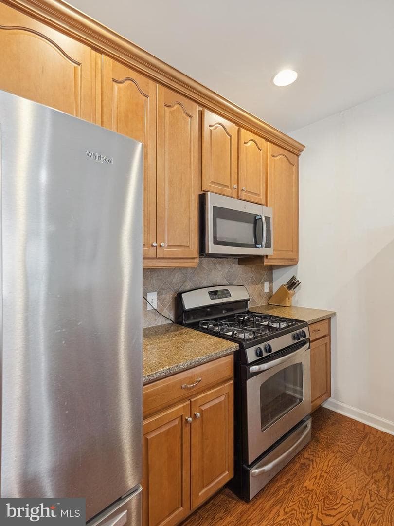 327 Carson Terrace #327 photo 11