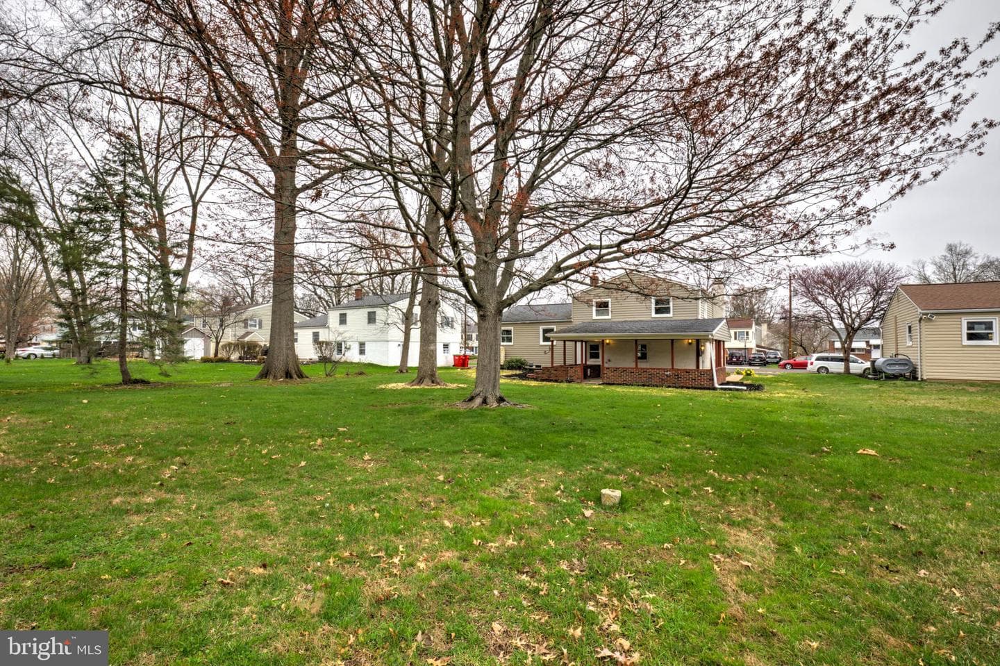 1118 Emerald Avenue photo 41