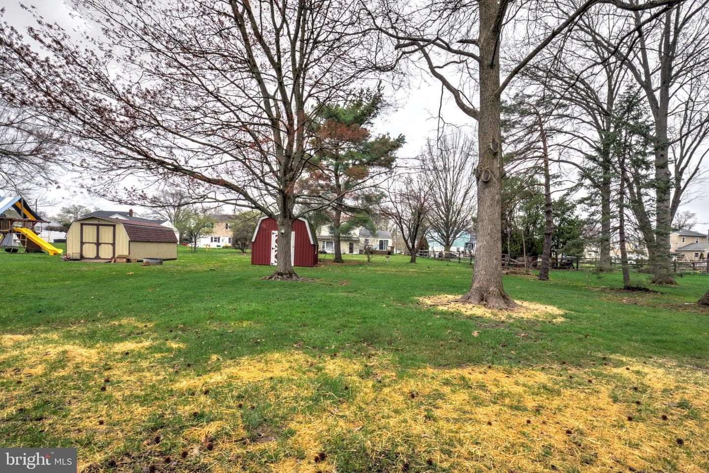 1118 Emerald Avenue photo 42