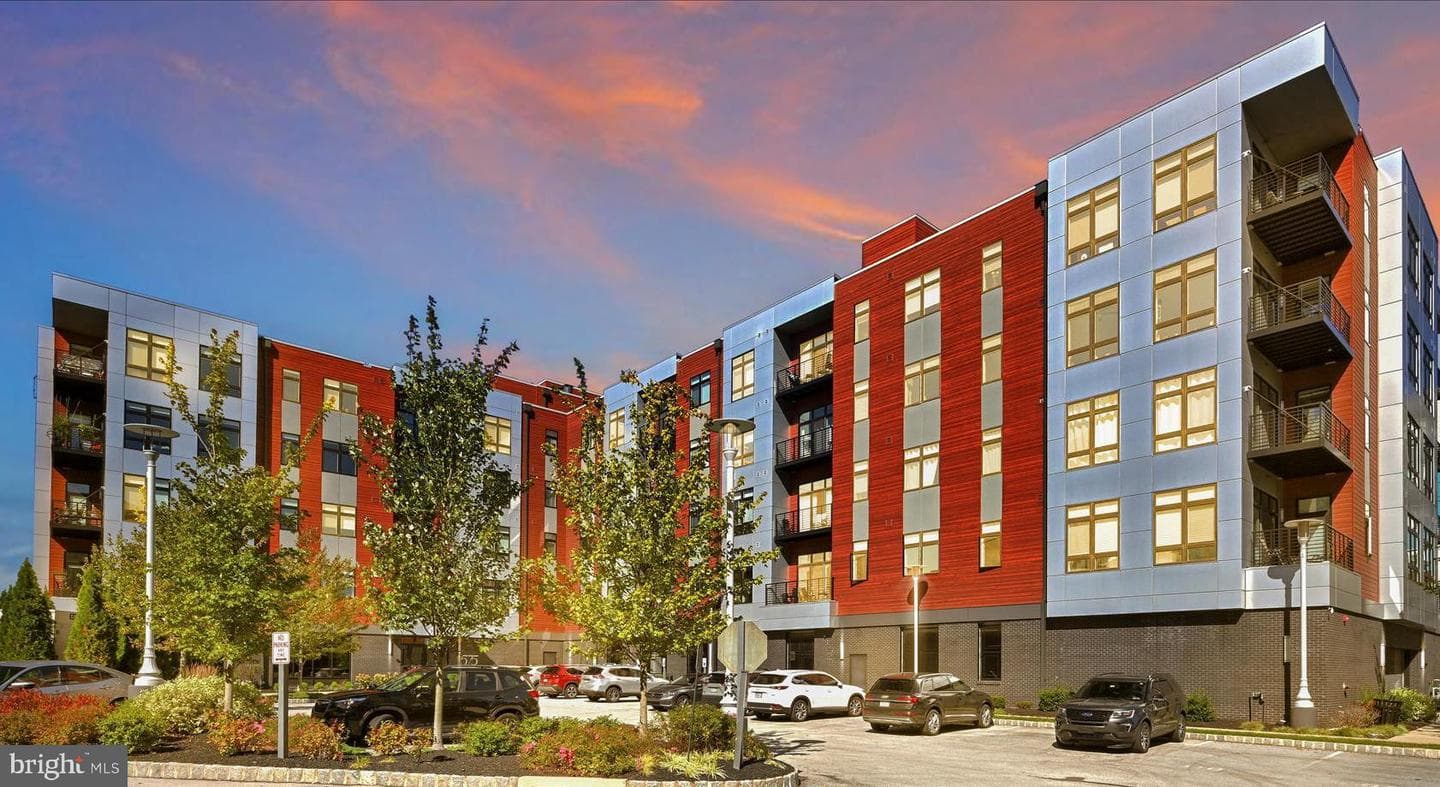 575 S Goddard Boulevard #502 photo 20