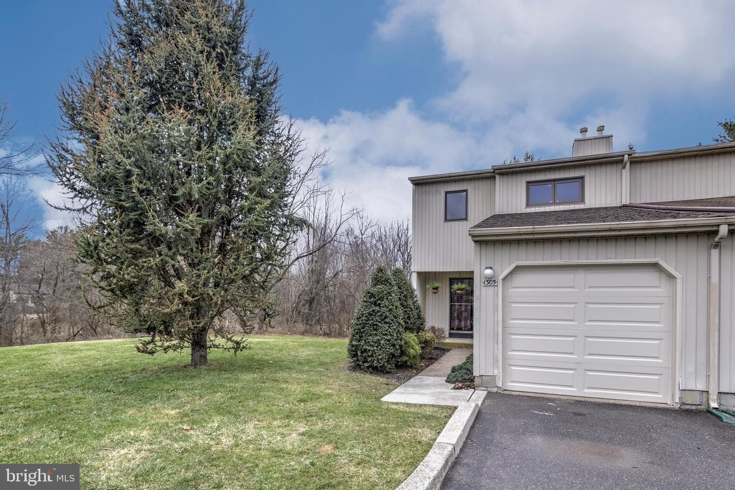 1305 Seneca Run