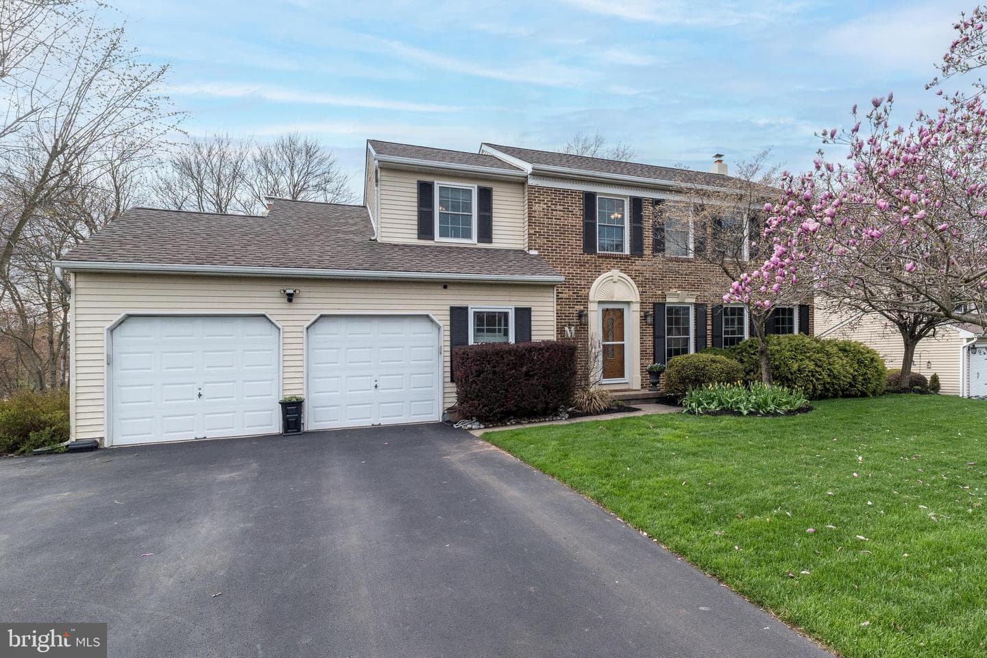 109 Pioneer Drive photo 2