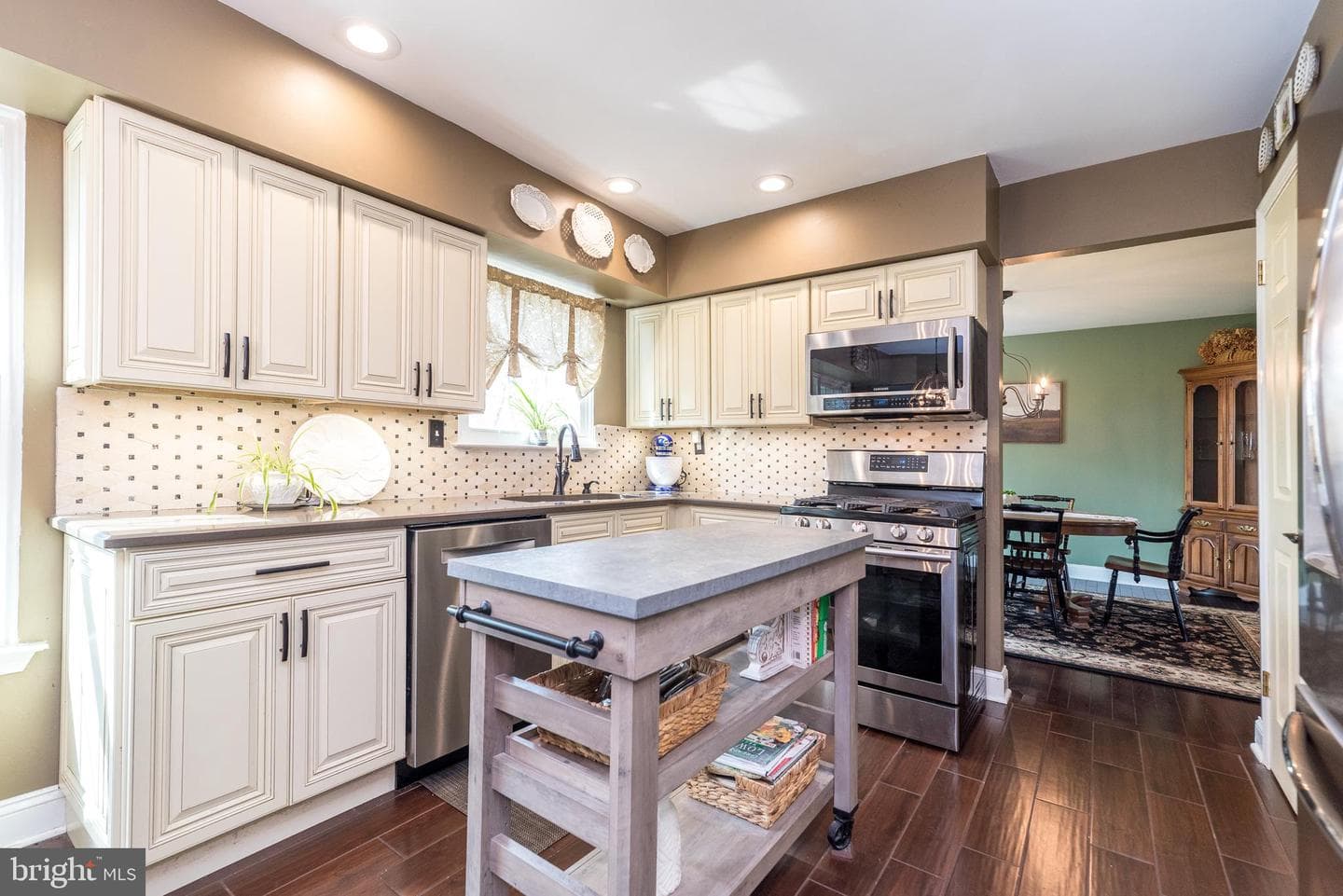 109 Pioneer Drive photo 6