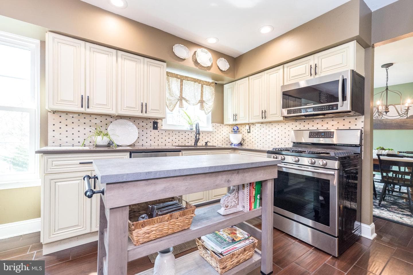 109 Pioneer Drive photo 8