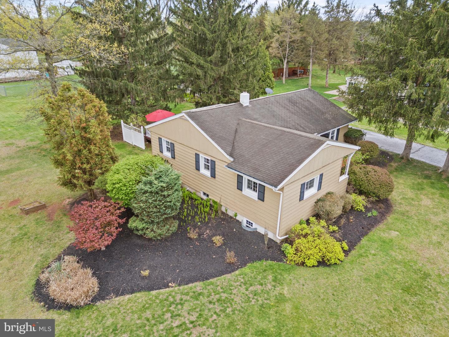 1030 Walt Road photo 3
