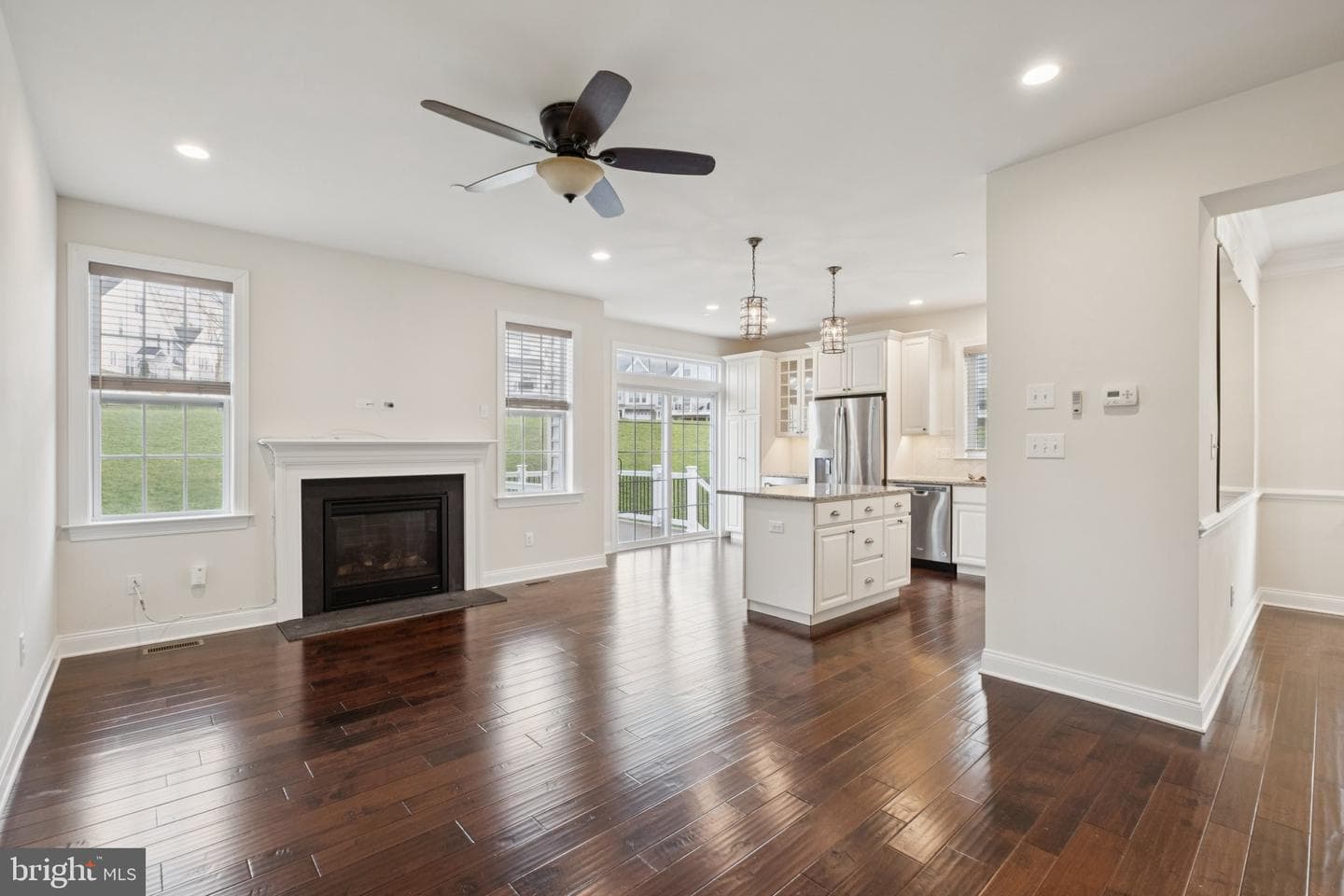 2133 Julia Drive photo 2