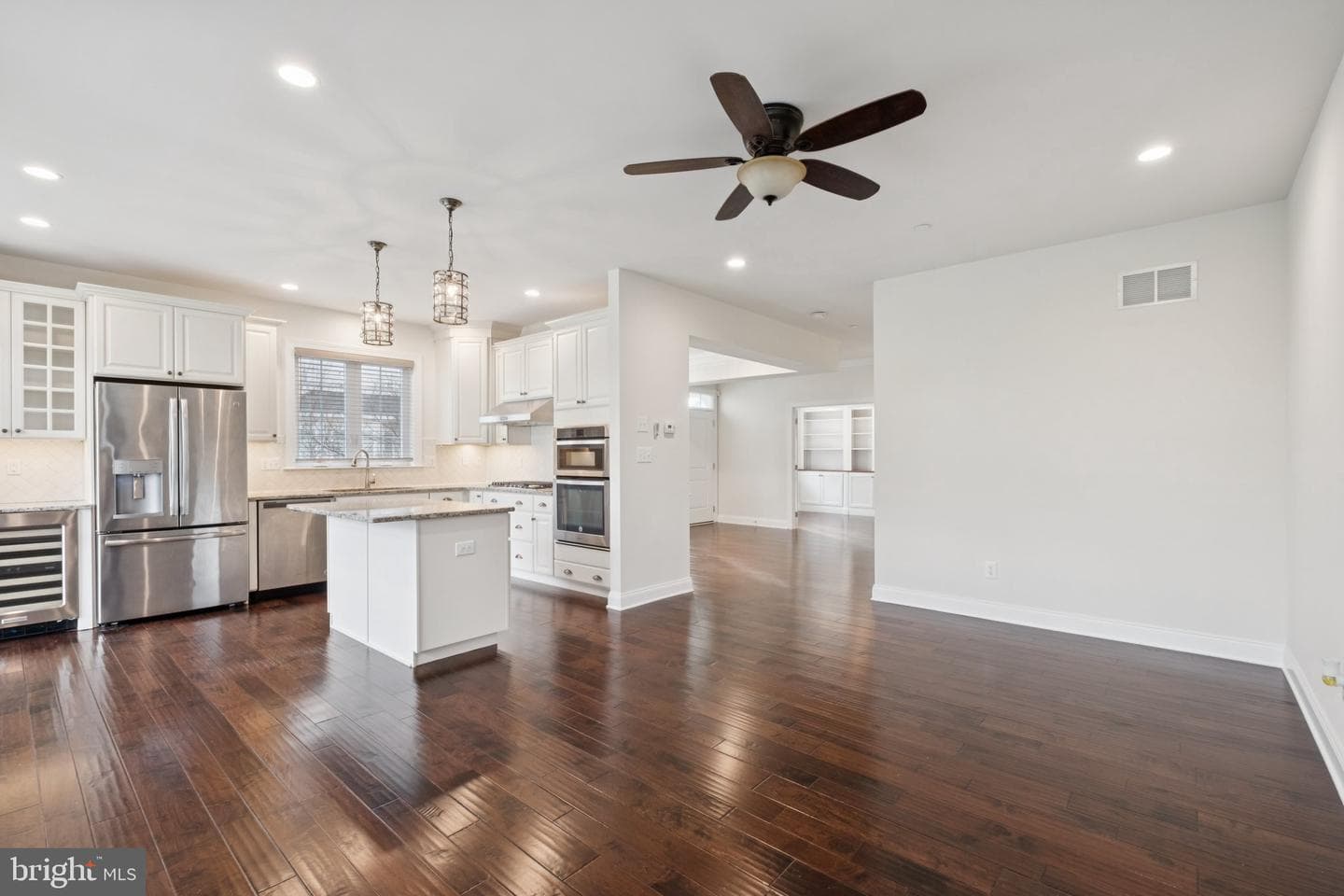 2133 Julia Drive photo 3