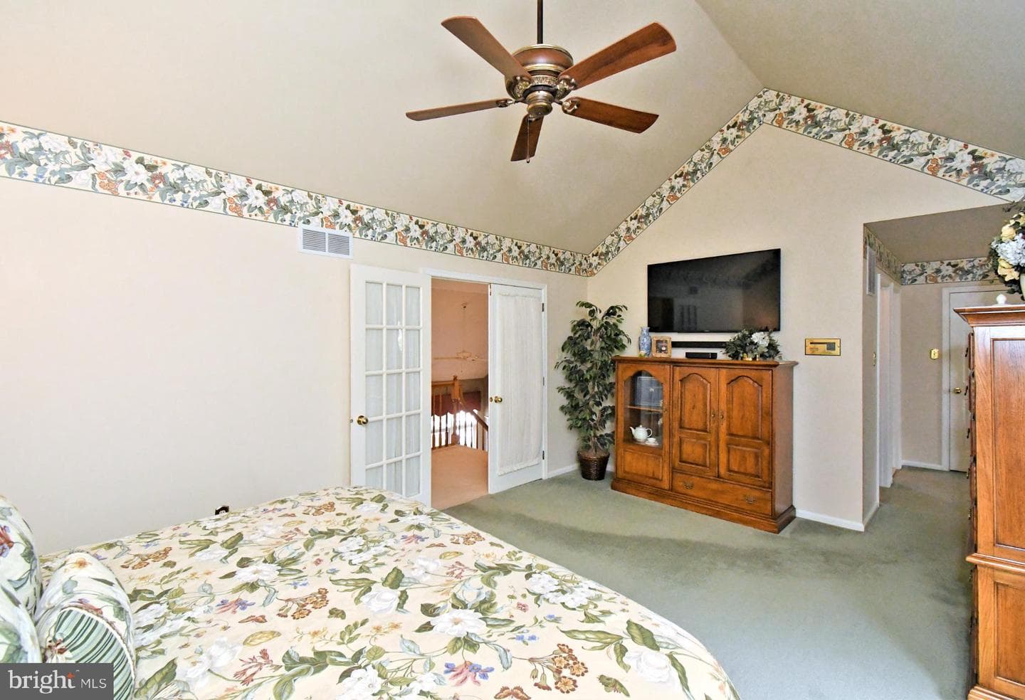 115 Hanover Avenue photo 43