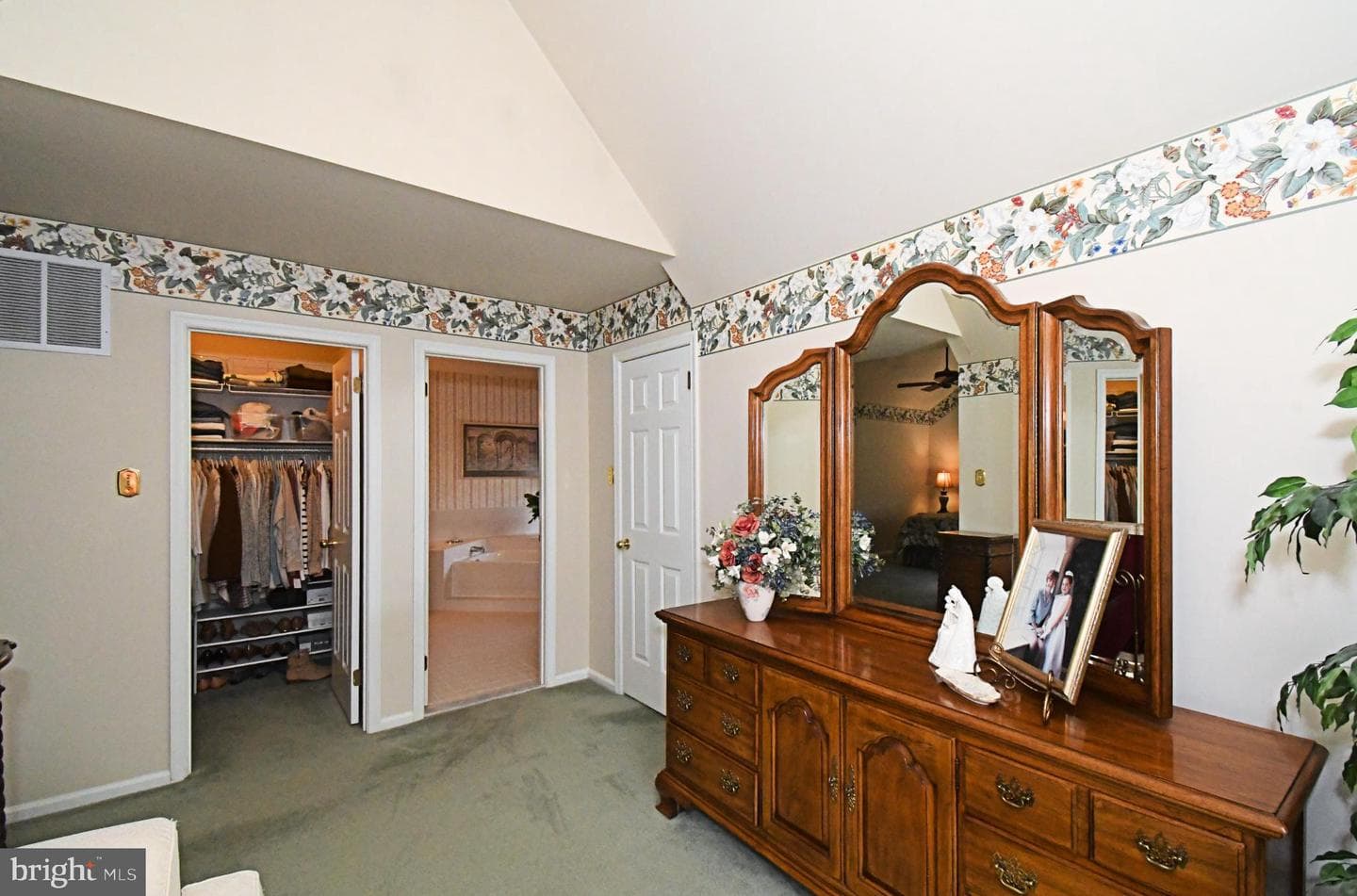 115 Hanover Avenue photo 45