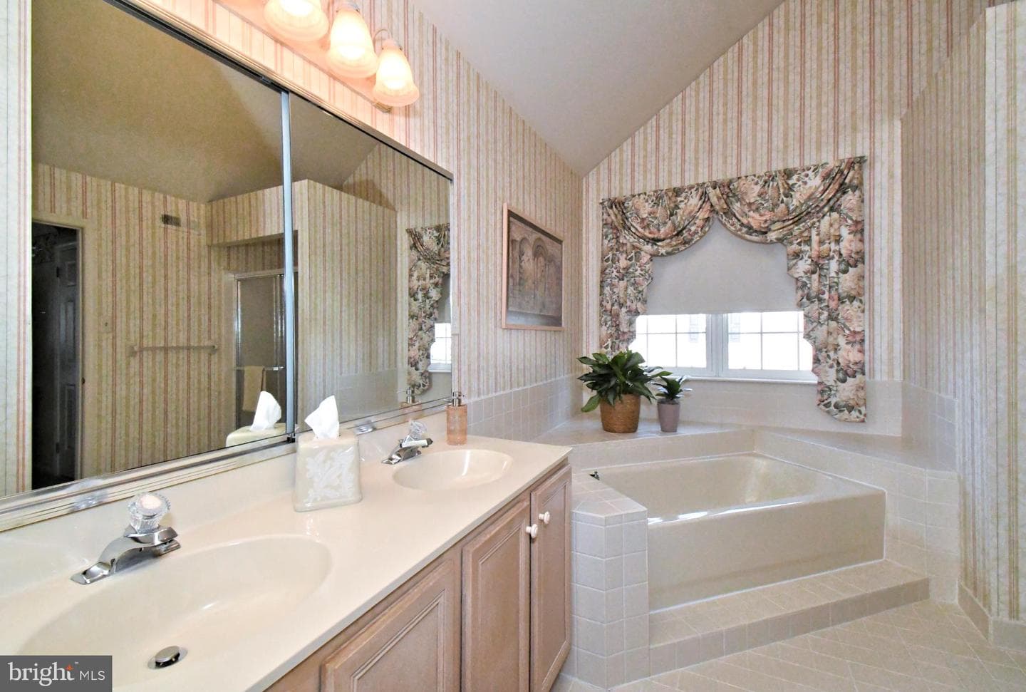 115 Hanover Avenue photo 49