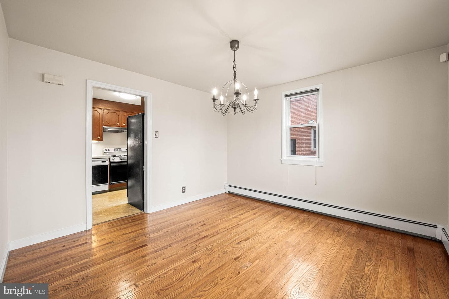 241 W King Street photo 8