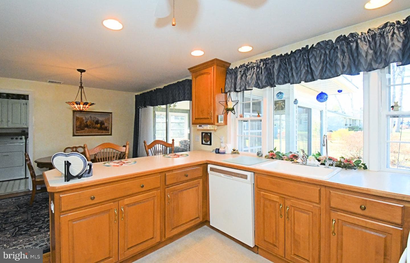 227 W Reliance Road photo 19