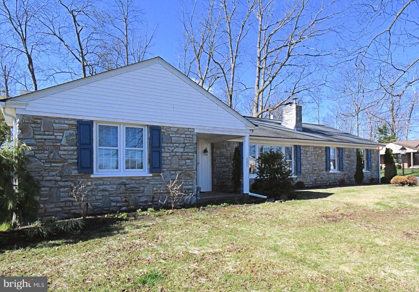 227 W Reliance Road photo 2