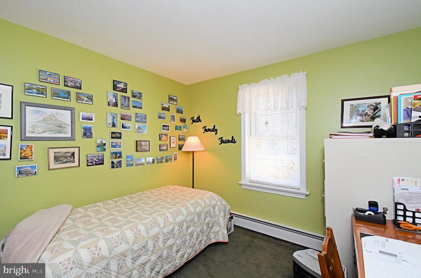 227 W Reliance Road photo 32