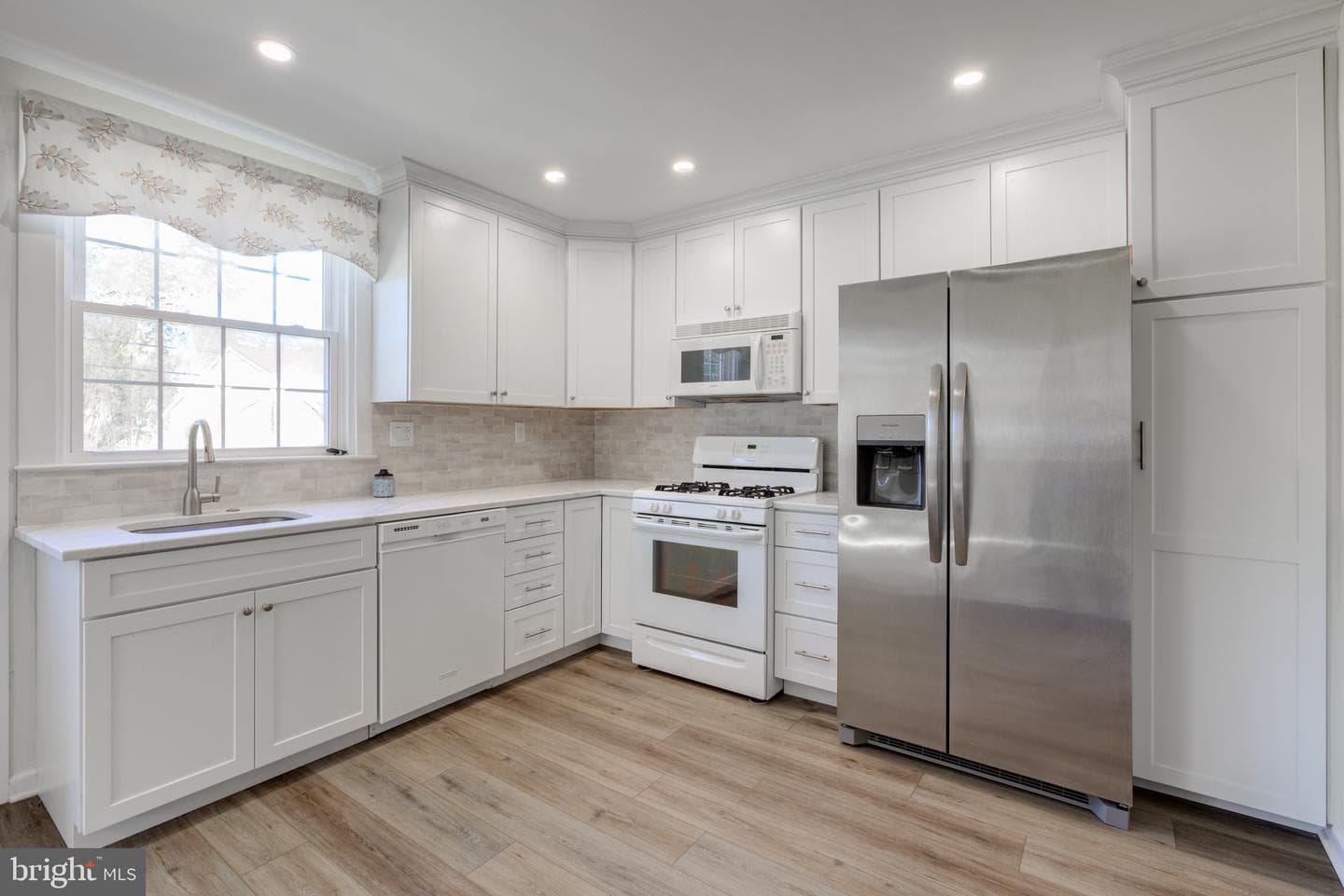 1509 E Pleasant Avenue photo 18