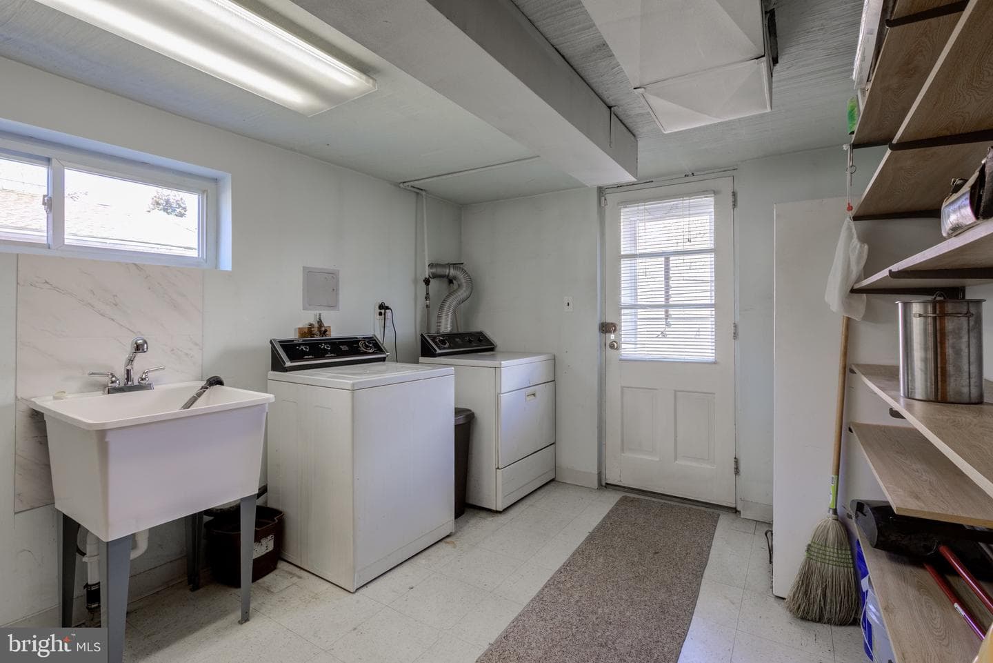 1509 E Pleasant Avenue photo 36