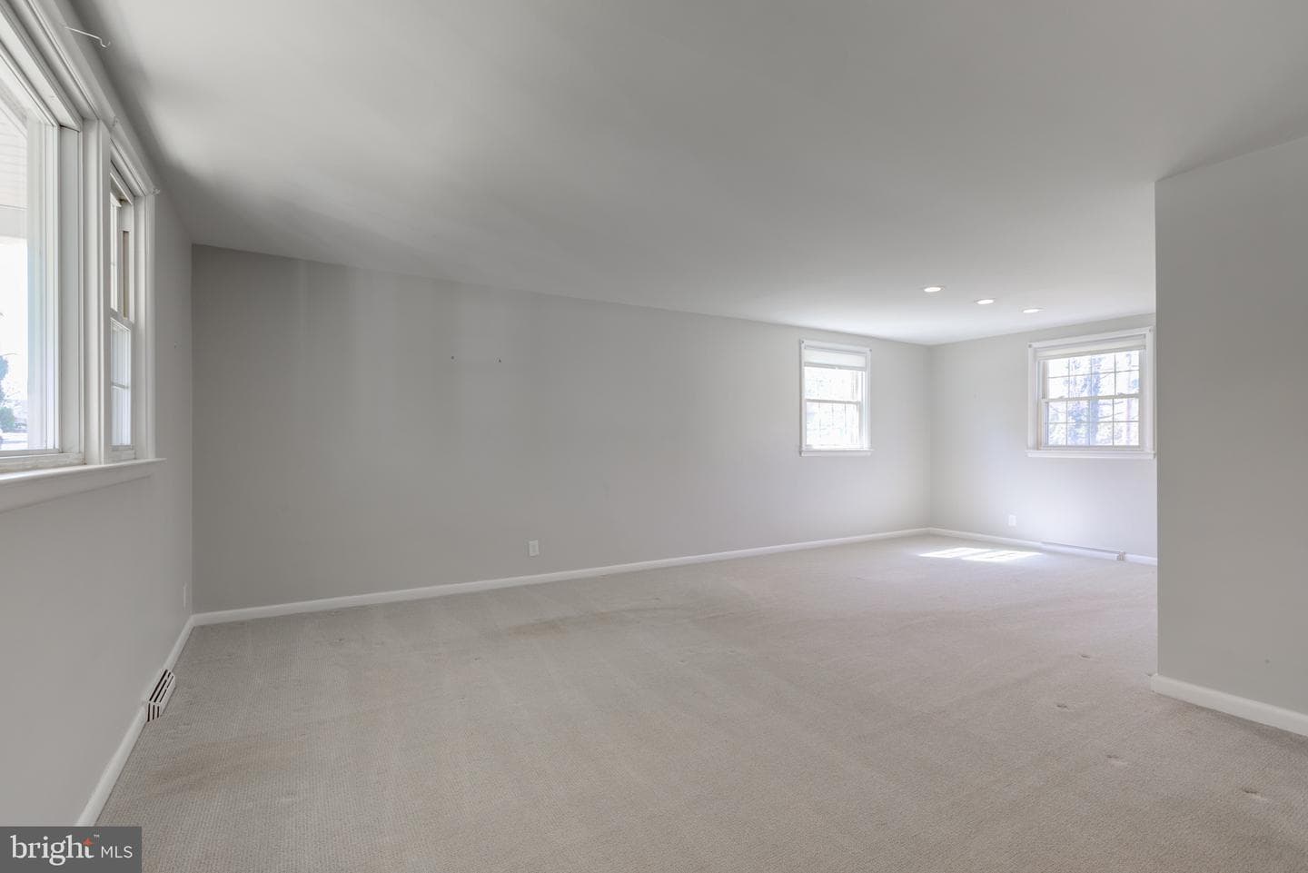 1509 E Pleasant Avenue photo 8