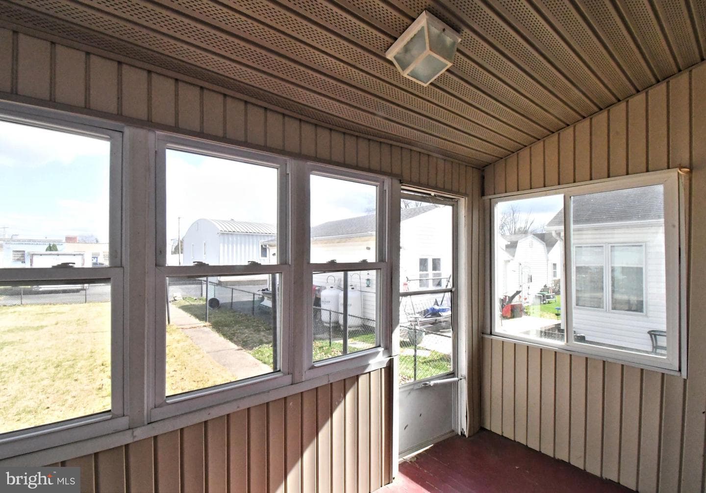 20 E Howard Street photo 14